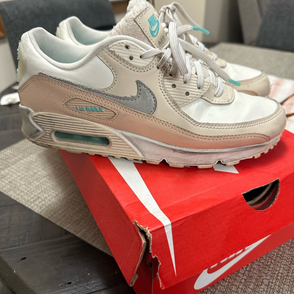 Women’s Air Max 90 - Picture 5 of 9